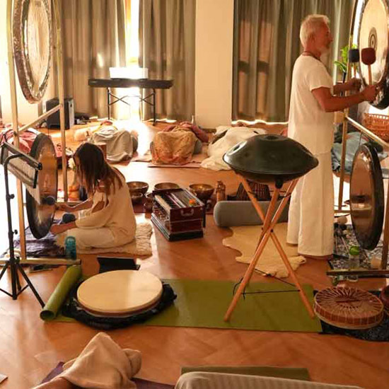 kundalini-yoga-retreat-550 kundalini yoga retreat 550